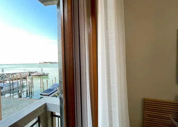 Ca' Monica Panoramic-canal View, Biennale アパート